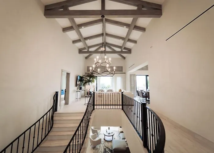 Luxury Retreat, Pool And Close To The Cabo San Lucas